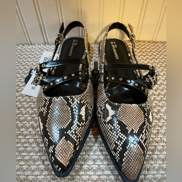 No Boundaries Shoes - Snakeskin Print Sandals- NWT